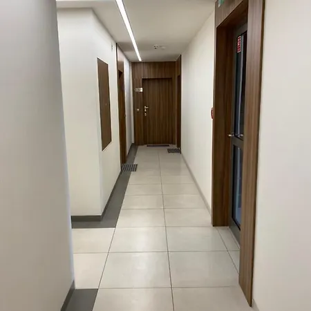 Апартаменты Old Town Garden Gates